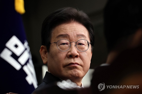 이재명 더불어민주당 대표가 27일 서울 여의도 국회에서 열린 최고위원회의에 참석해 생각에 잠겨 있다. 사진=연합뉴스