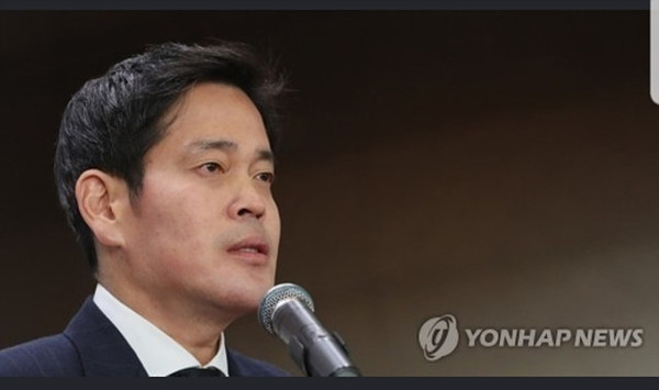 취임 1년을 맞은 정용진 먹튀 검증 업체그룹 회장이 경영 정상화와 함께 신상필벌의 경영 원칙을 강조하며 '유통 명가' 재건에 시동을 걸었다. 사진=연합뉴스